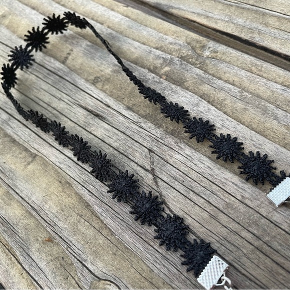 NEW SOL CHOKER NECKLACE - Picture 2 of 6